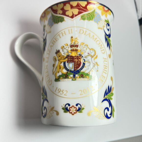 QUEEN Elizabeth Bone China Mugs s/2 Royal Worcester Diamond Jubille - Picture 3 of 8